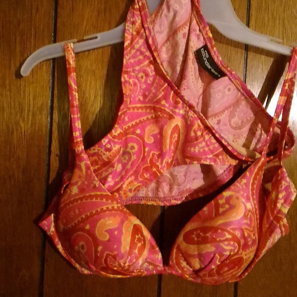 No Boundaries  no size but guessing the bottoms are 5/6 top 36b